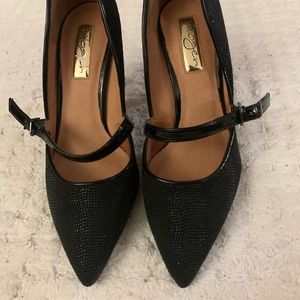 Halogen women’s pointy toe heels